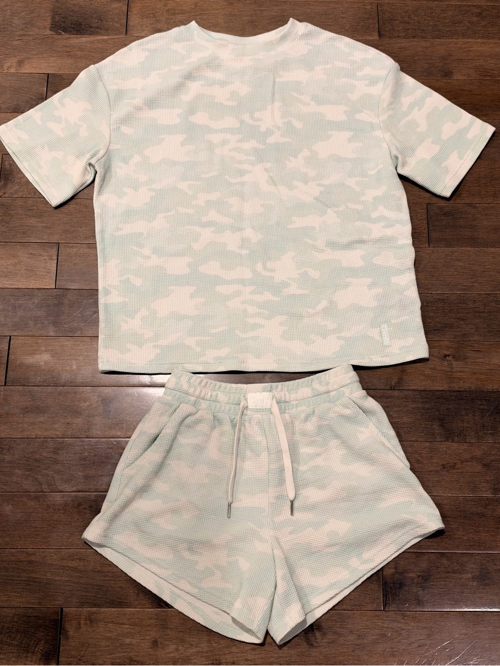 Like New Women’s XS Mint Camo COMFRT Waffle Knit Lounge Set